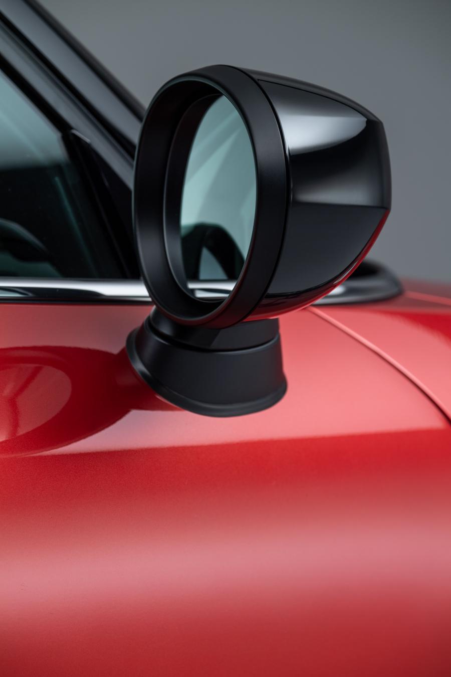 Детали экстерьера Mini Cooper S Clubman (F54) 2019 года  (WW) (фото 37 из 150)
